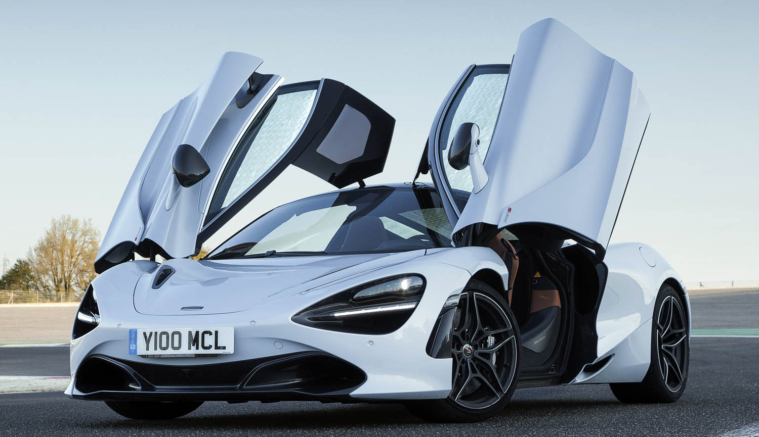 Watch: The new McLaren 600LT First Appearance