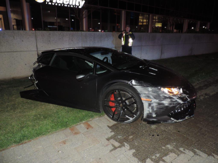 Lamborghini splits into 2 parts in a horrible accident