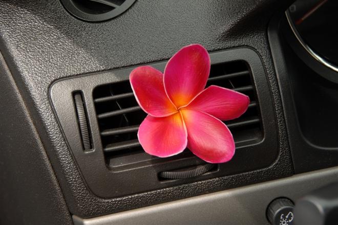 How to Eliminate Odor from a Car Air Conditioner