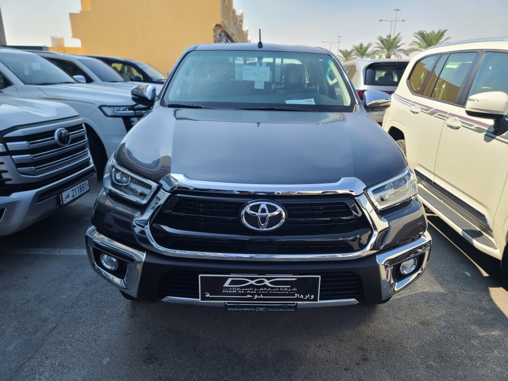 Toyota Hilux SR5 2024 New Q Motor