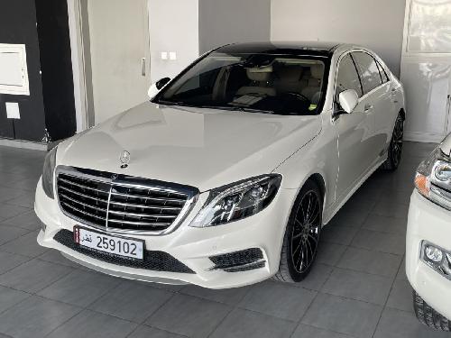 مرسيدس بنز S-Class Sedan 400