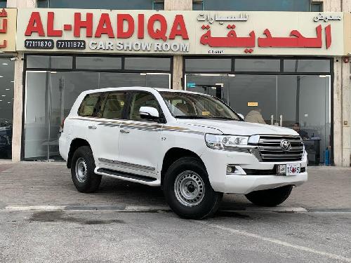 تويوتا لاند كروزر جي اكس ار v8