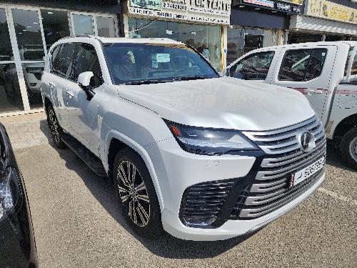 Lexus LX 600