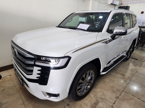 Toyota Land... 2024