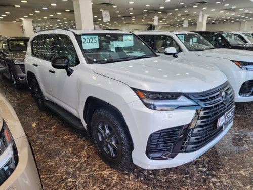 Lexus LX 600... 2025