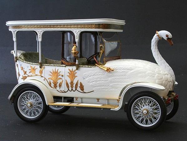 Swan Car