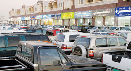 سوق السيارات قطر